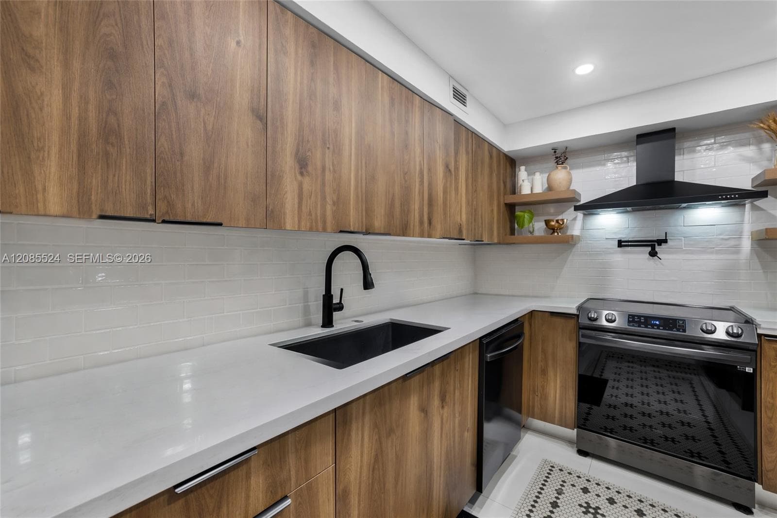 6770 Indian Creek Dr 11E photo 20