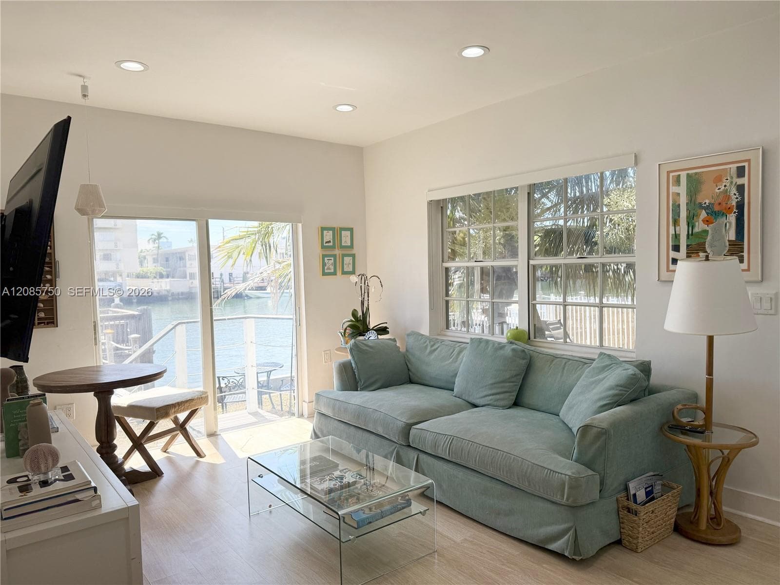 8401 Crespi Blvd 1 photo 7