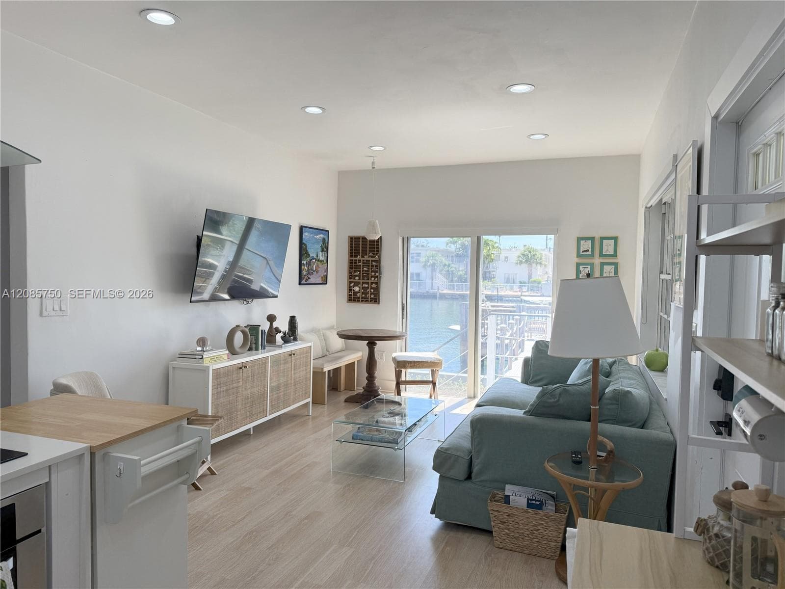 8401 Crespi Blvd 1 photo 5