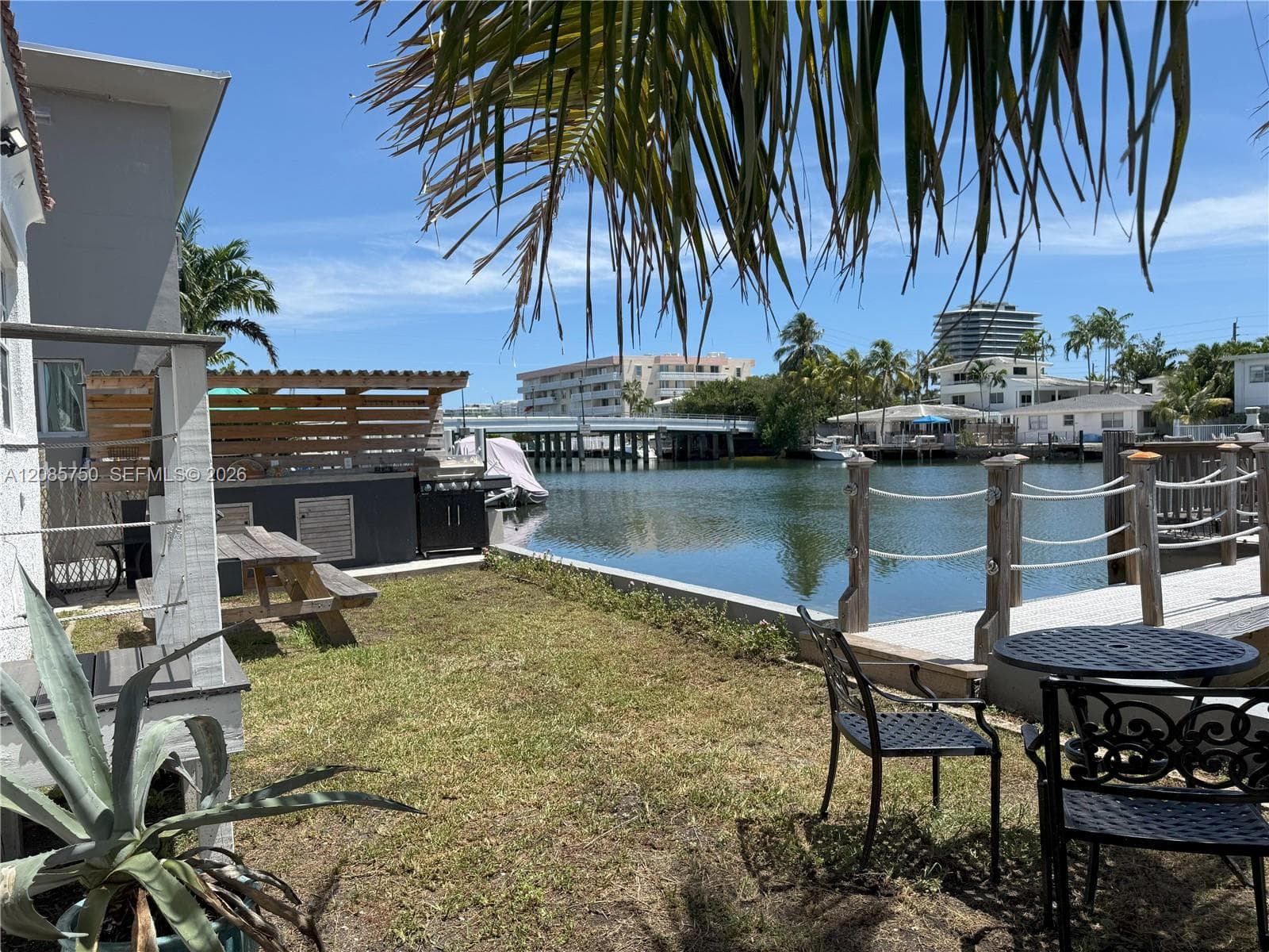 8401 Crespi Blvd 1 photo 25