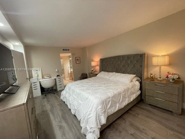 3625 N Country Club Dr 704 photo 13