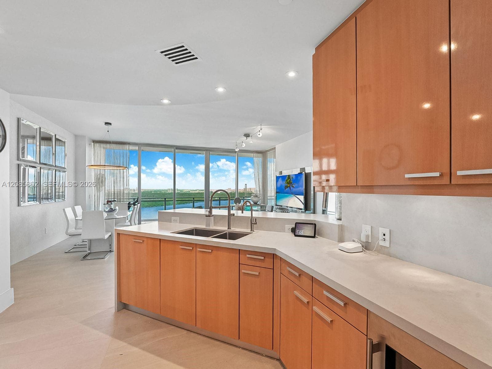 10295 Collins Ave 2306 photo 12