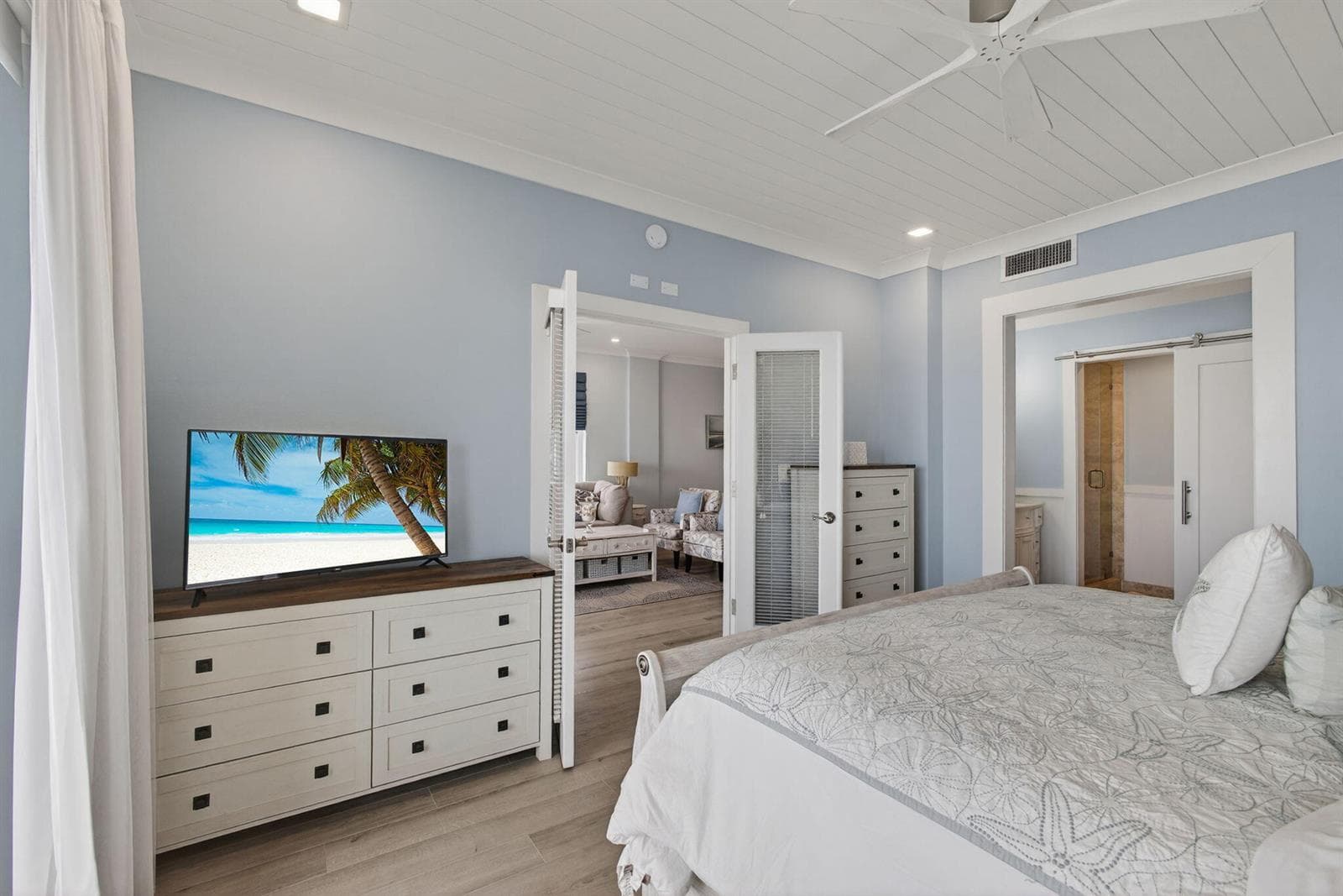 105 Paradise Harbour Boulevard 501 photo 14