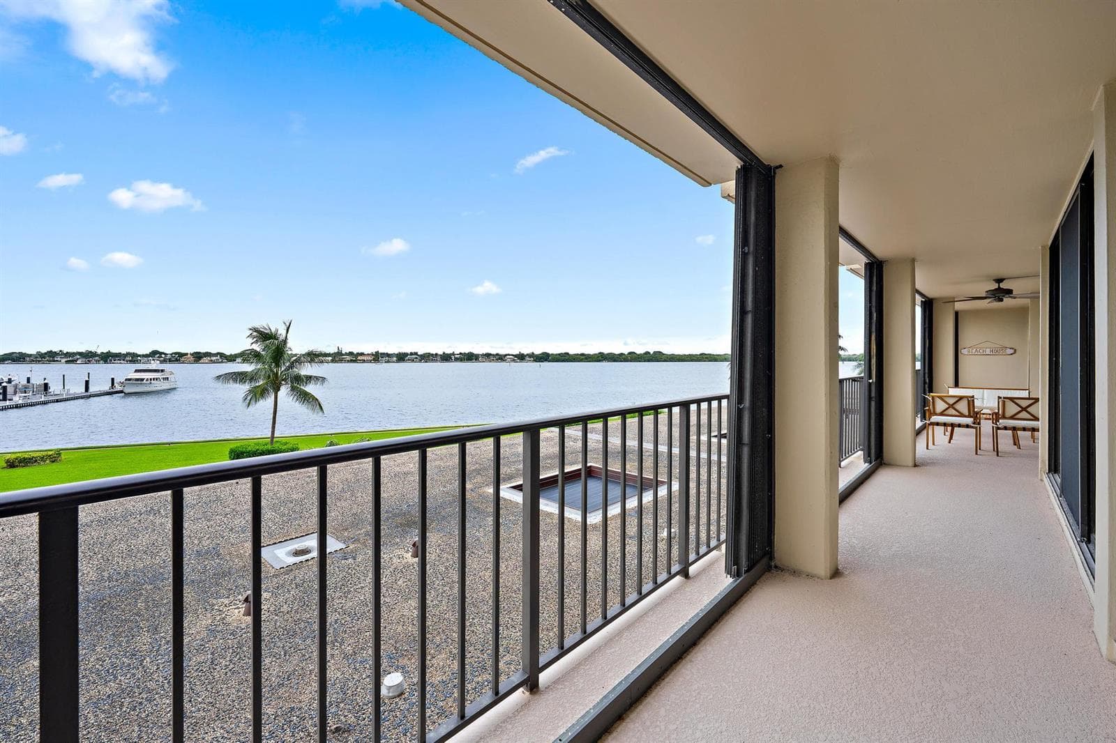 134 LAKESHORE Drive 316 photo 24