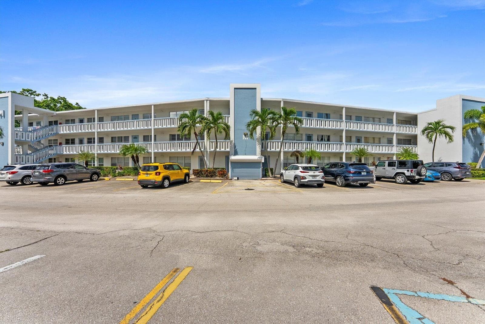 309 WELLINGTON M photo 1