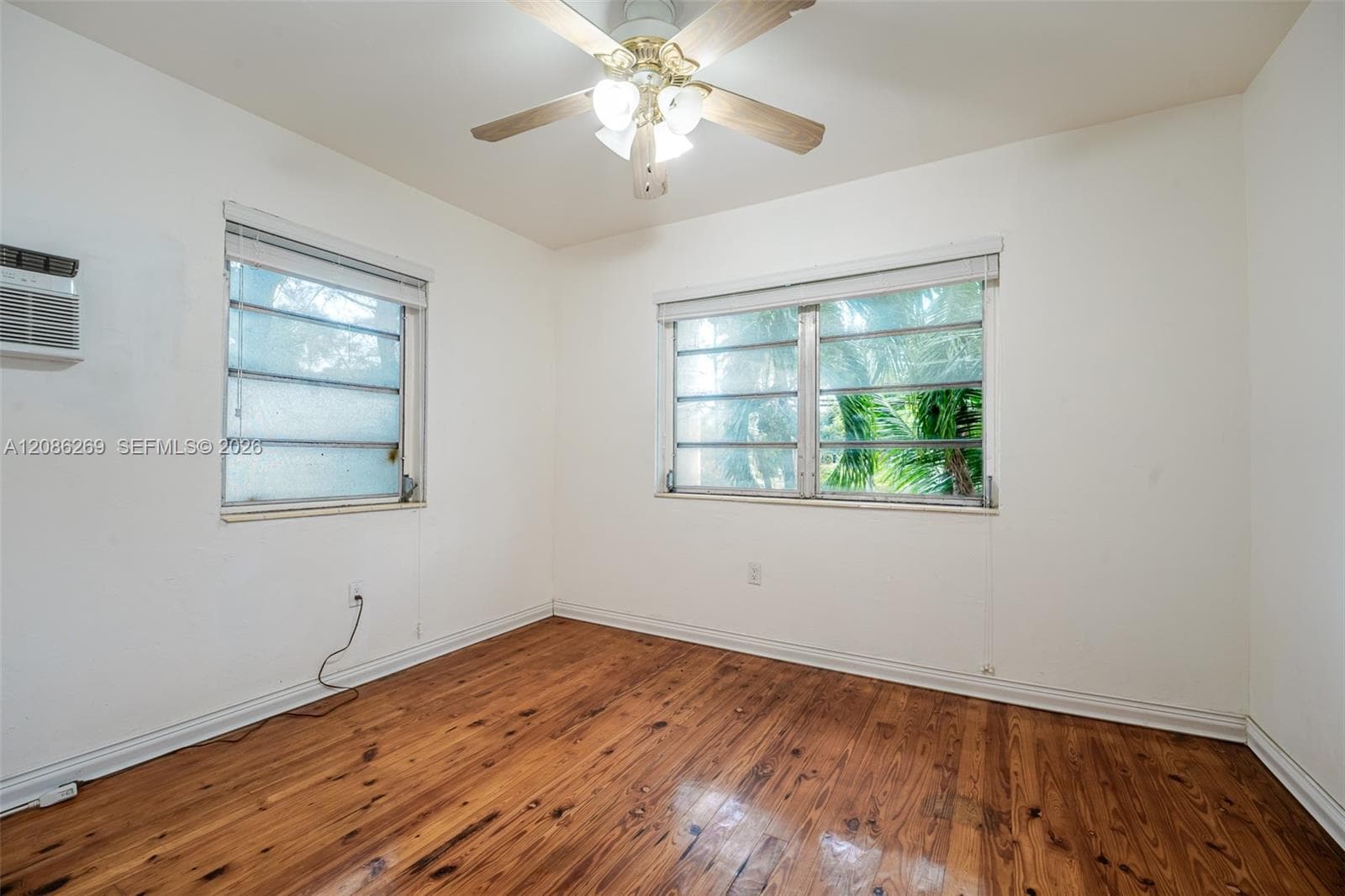 4740 Pine Tree Dr 20 photo 12