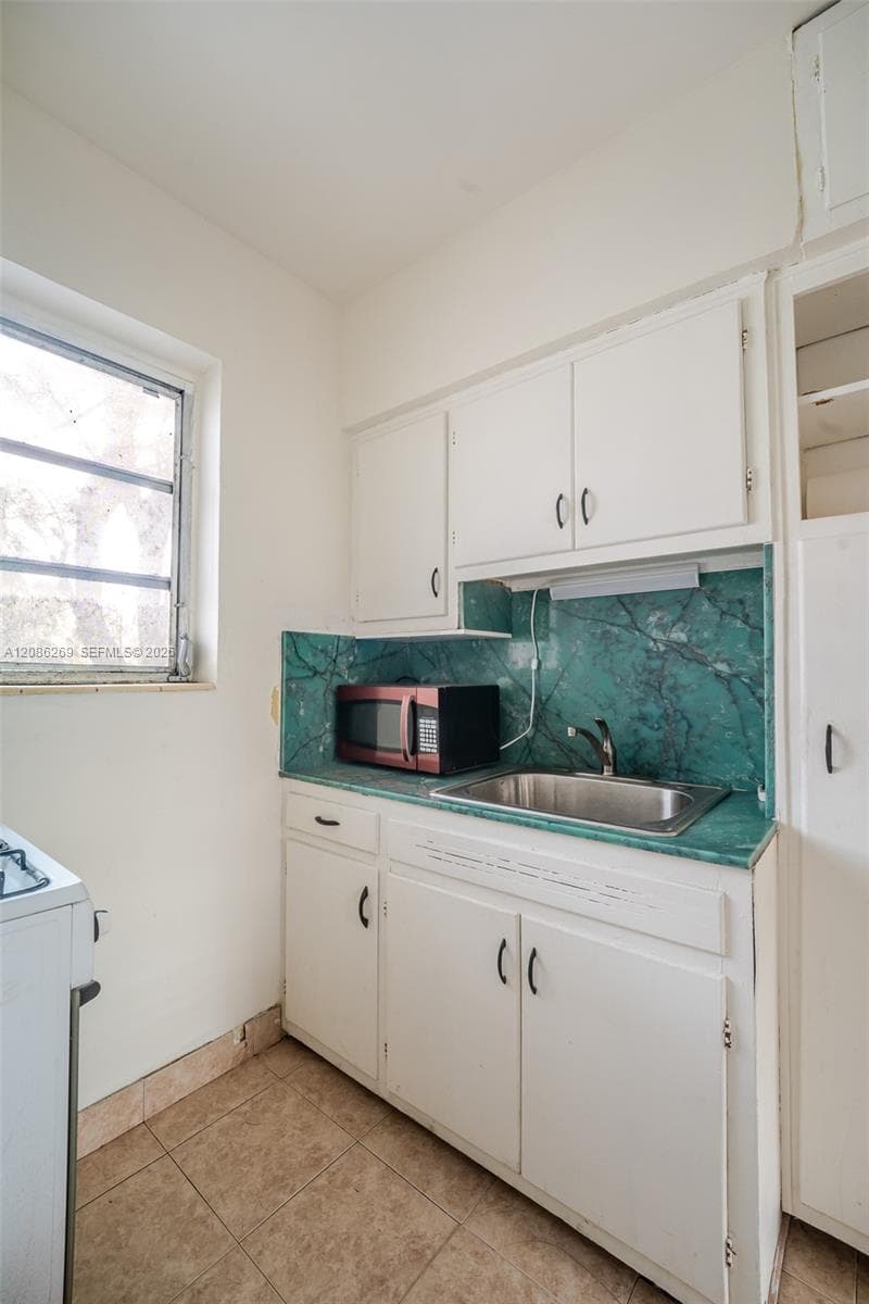 4740 Pine Tree Dr 20 photo 10