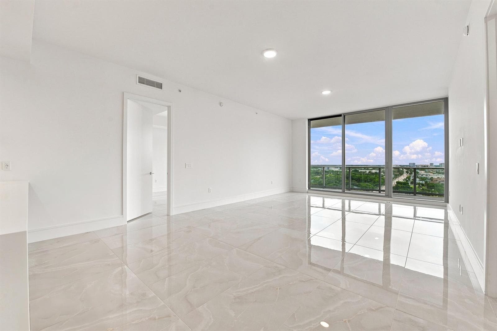 220 Lake Shore Drive 1517 photo 4
