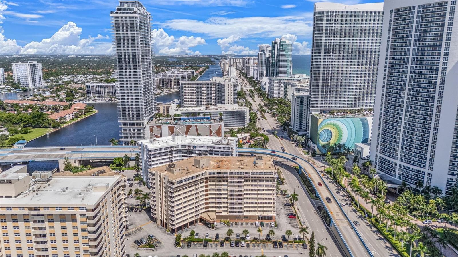 1825 S Ocean Drive 703 photo 24