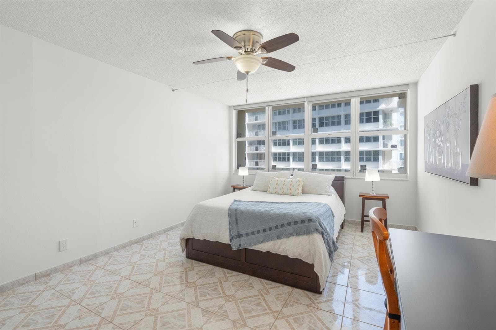 1825 S Ocean Drive 703 photo 14