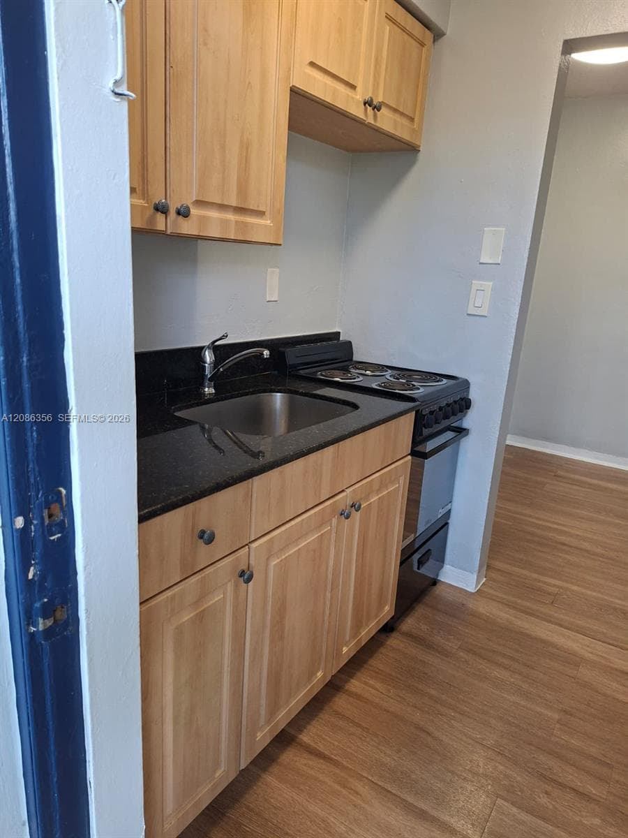 13025 Emerald Dr 252 photo 6