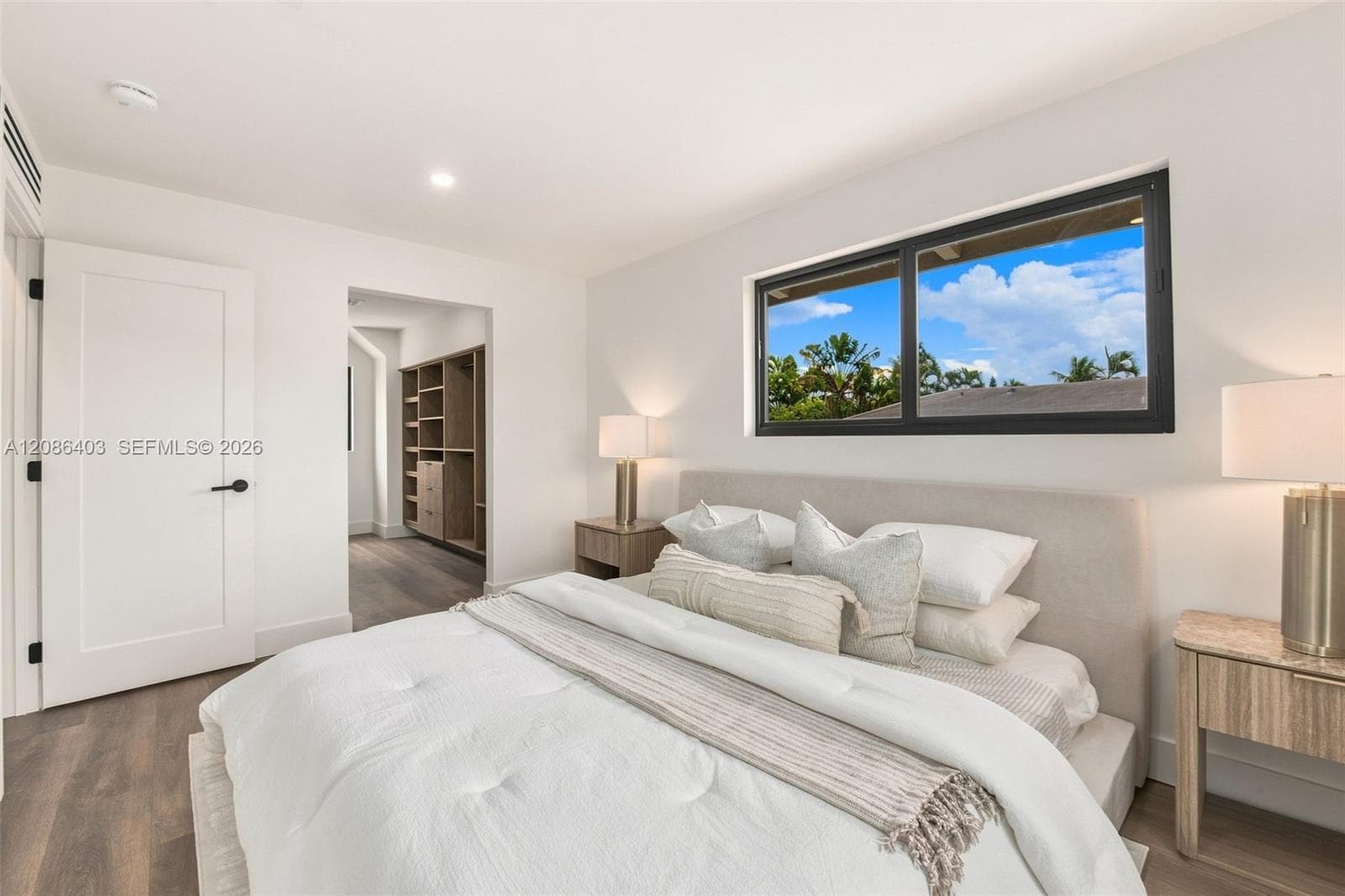 2412 Sugarloaf Ln photo 19