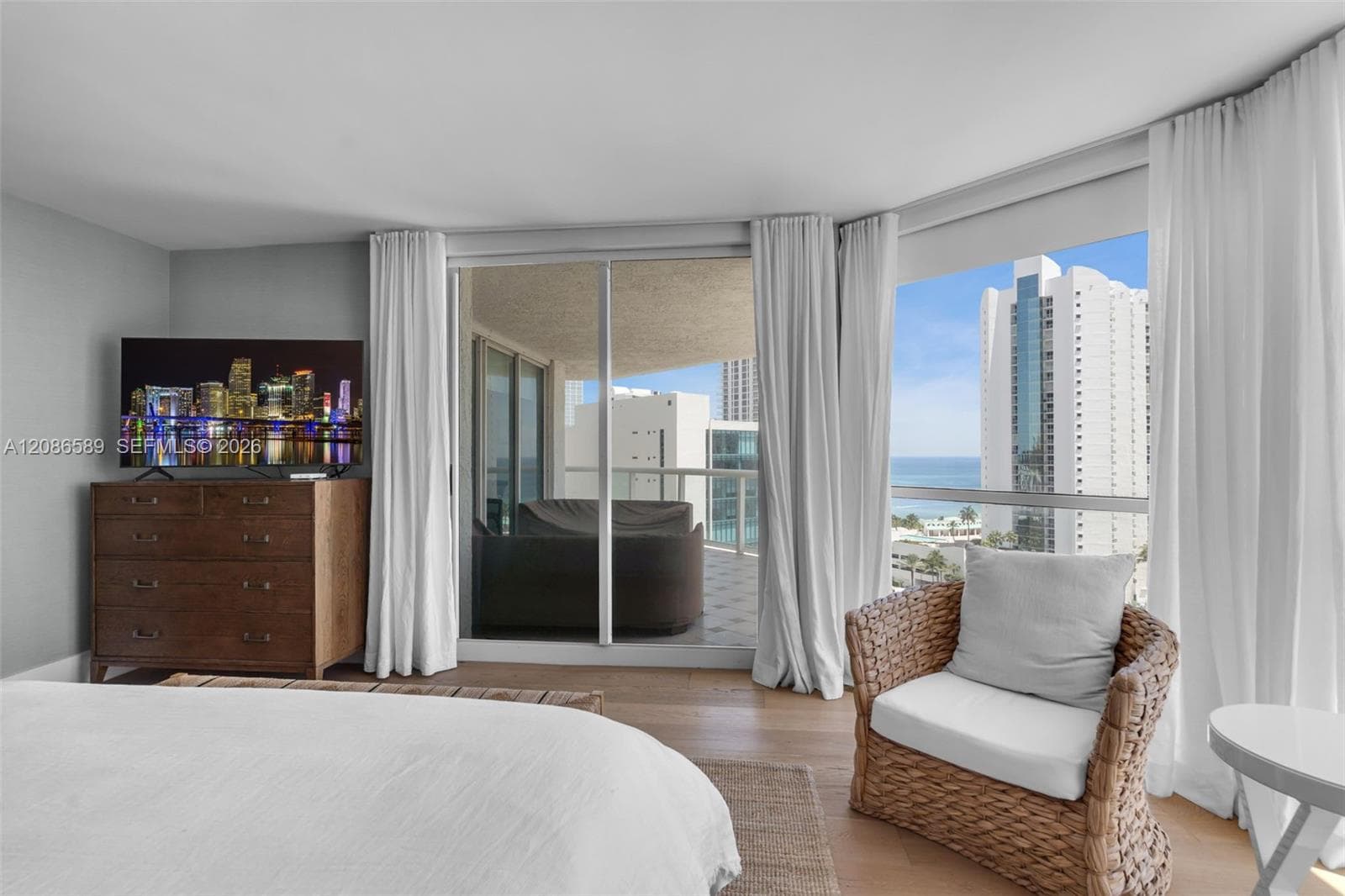 16400 collins ave 1541 photo 16