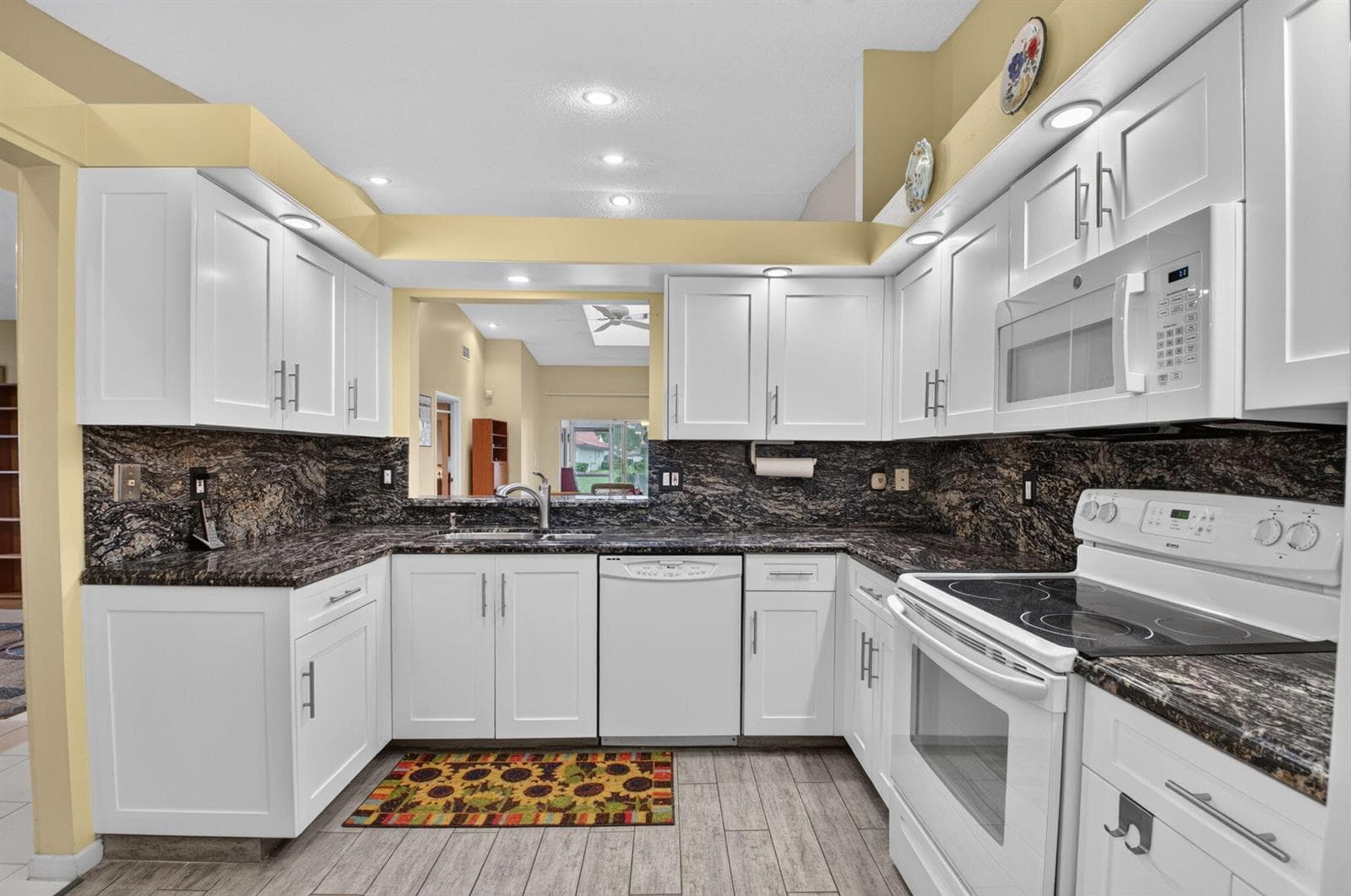 6367 Pointe Pleasant Circle photo 14