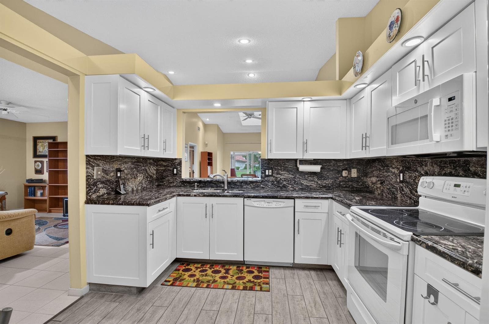 6367 Pointe Pleasant Circle photo 15