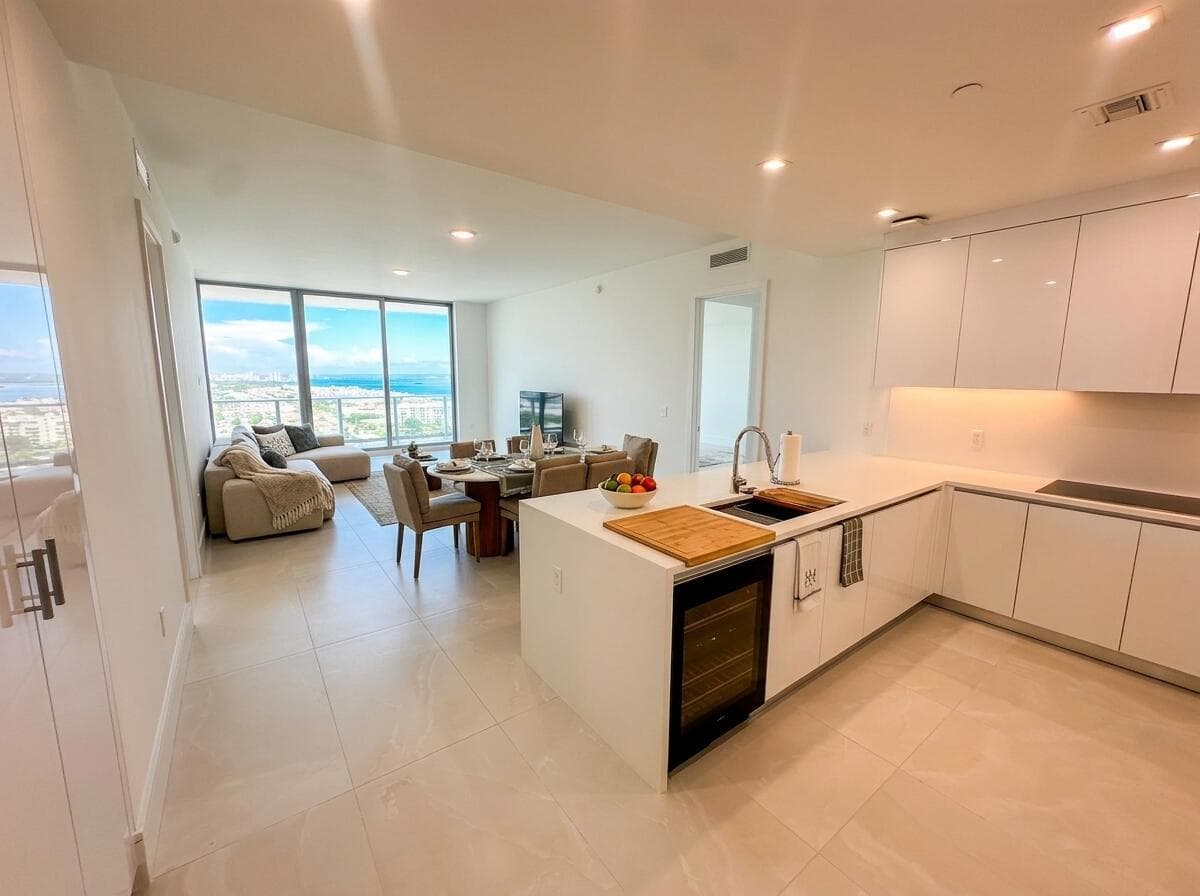 220 Lake Shore Drive 2021 photo 6