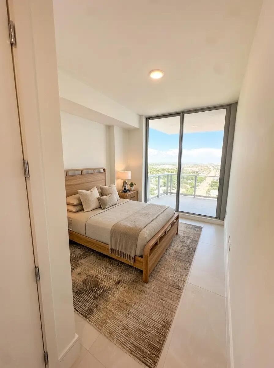 220 Lake Shore Drive 2021 photo 4