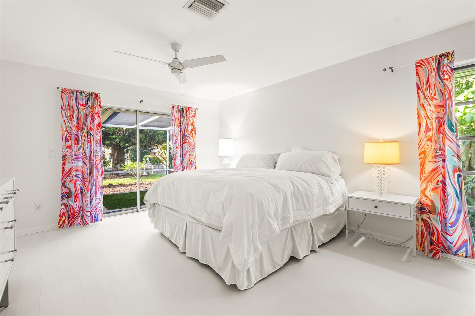 8945 SE HARBOR ISLAND Way photo 15