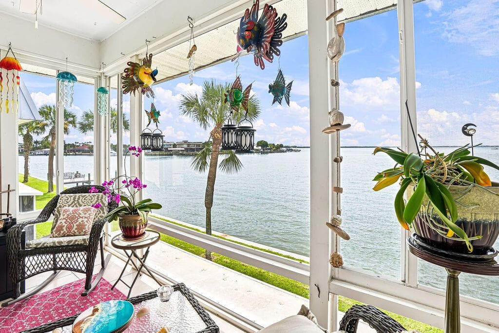 1177 BAYSHORE Drive 204 photo 6