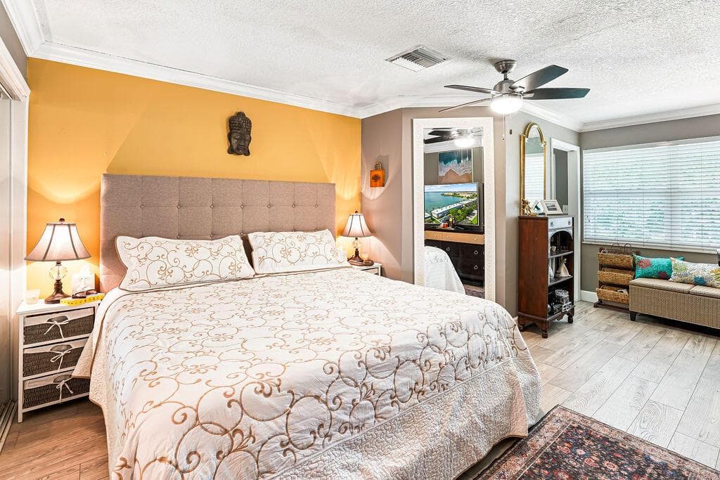 1177 BAYSHORE Drive 204 photo 7