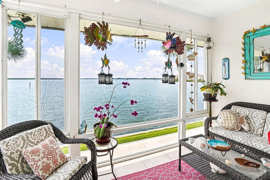 1177 BAYSHORE Drive 204 photo 5