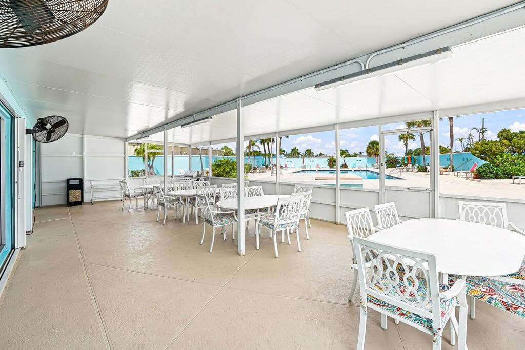 1177 BAYSHORE Drive 204 photo 11