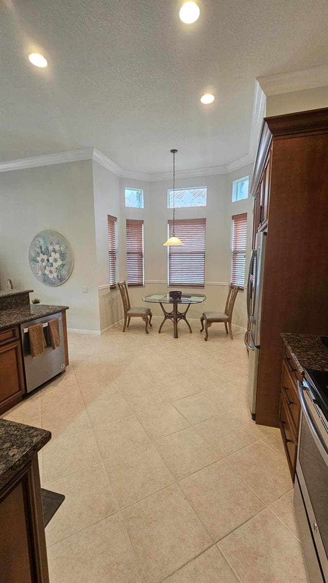 9269 VERCELLI Street photo 4