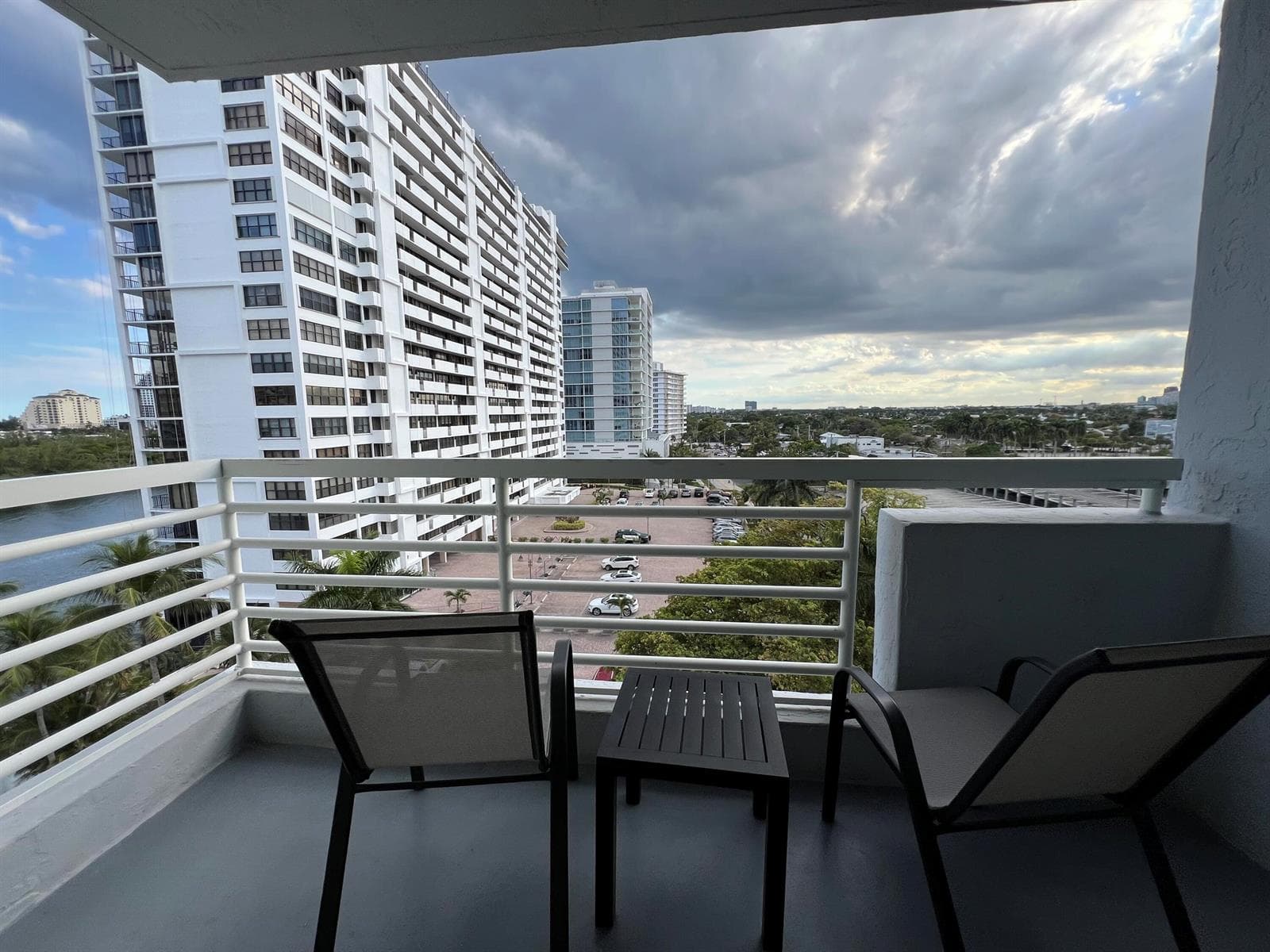 2670 E SUNRISE Boulevard #709 photo 2