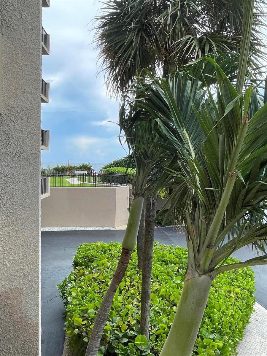 4200 N Ocean Drive W 1-103 photo 9