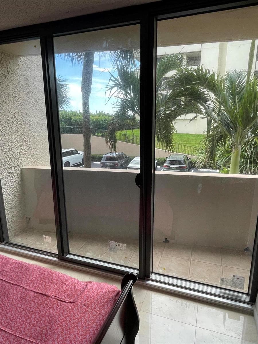 4200 N Ocean Drive W 1-103 photo 18