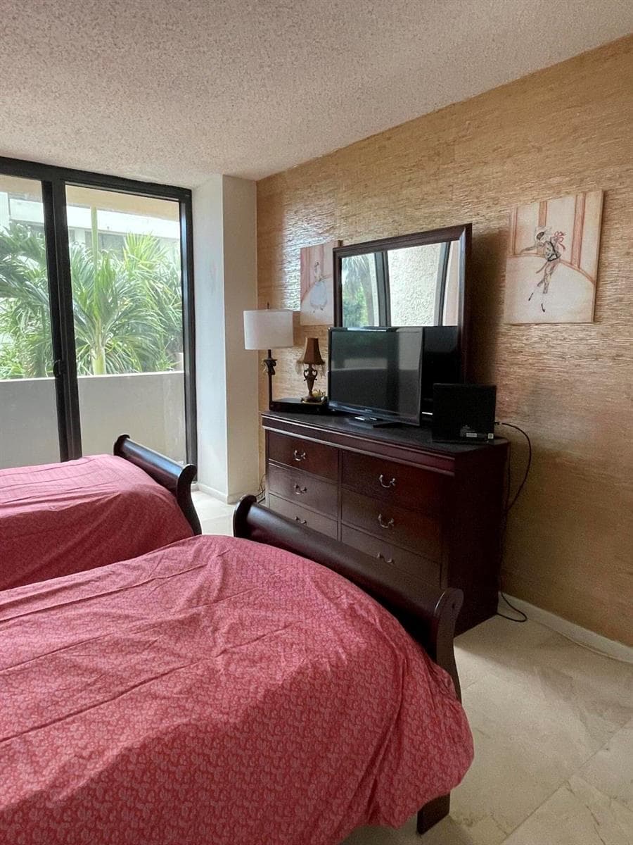 4200 N Ocean Drive W 1-103 photo 19