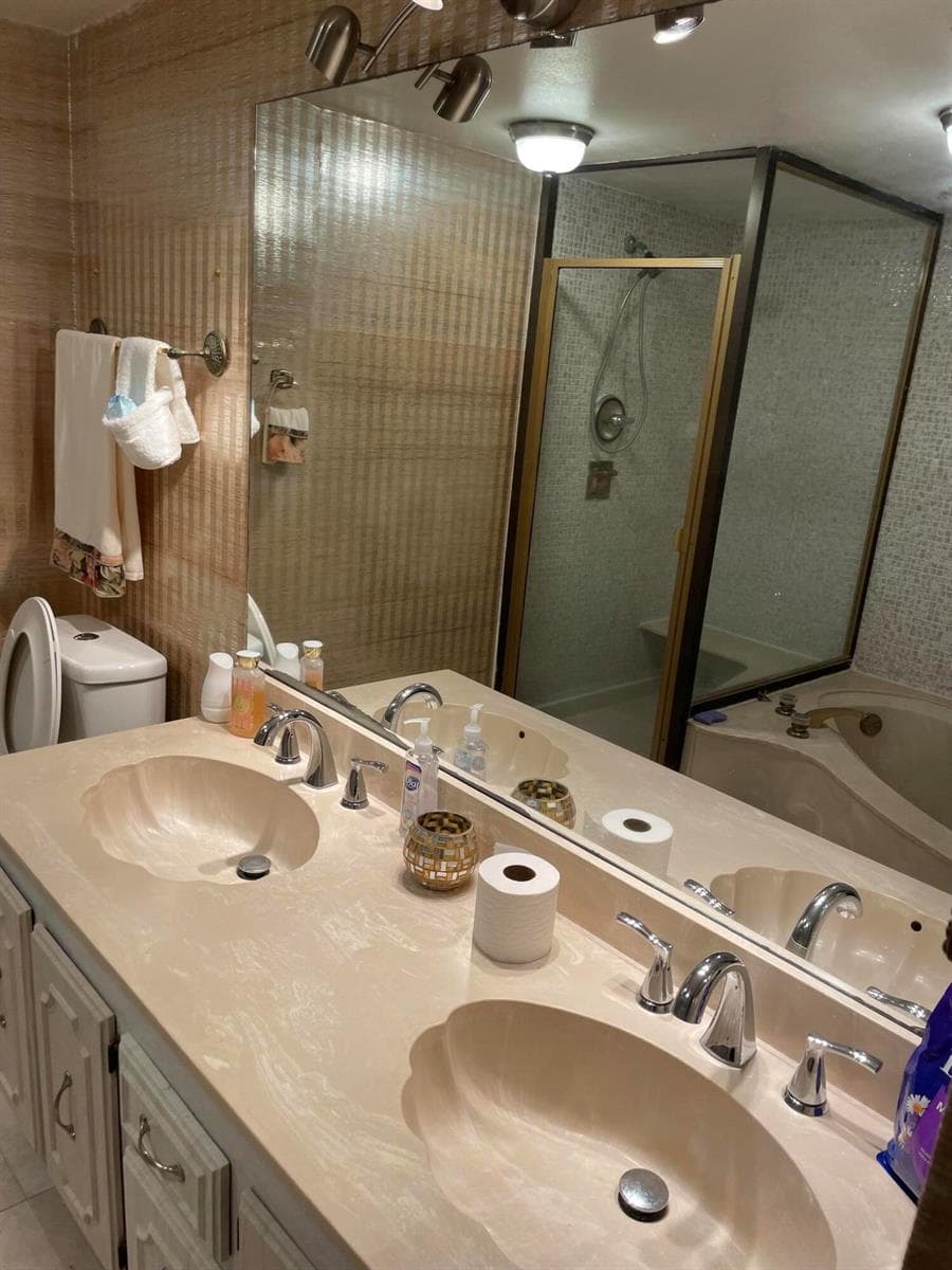 4200 N Ocean Drive W 1-103 photo 4