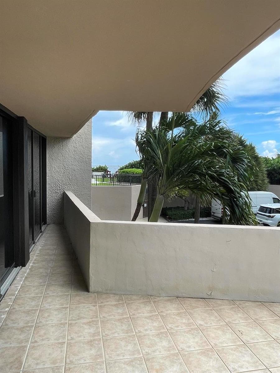 4200 N Ocean Drive W 1-103 photo 8