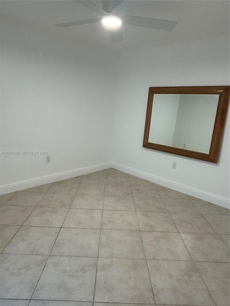 110 S Shore Dr 4E photo 15