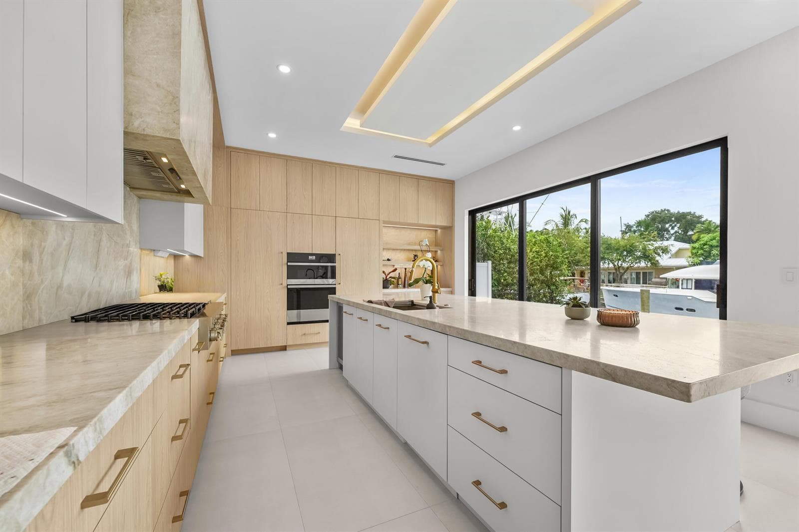 1317 TANGELO Isle photo 2