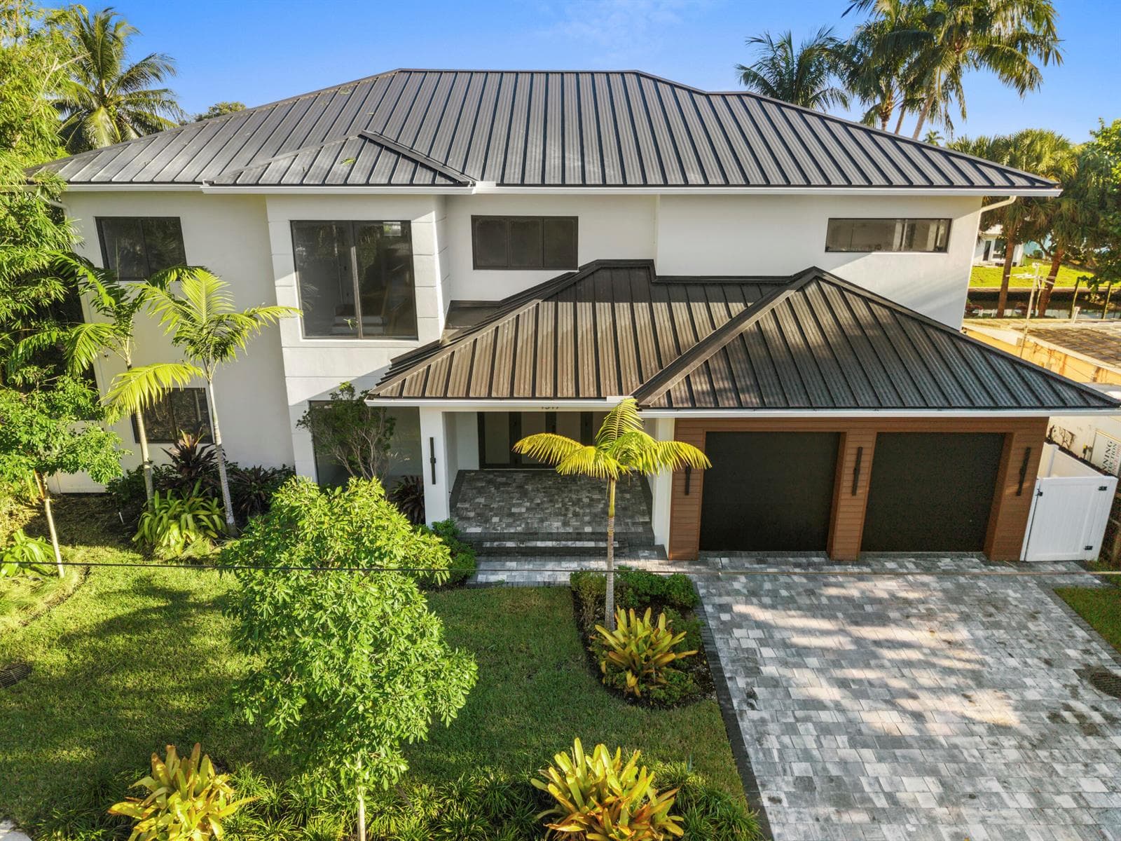 1317 TANGELO Isle photo 1