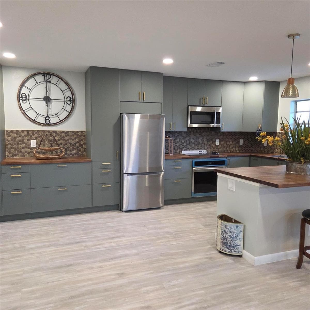 5385 LAKEFRONT Boulevard A photo 5