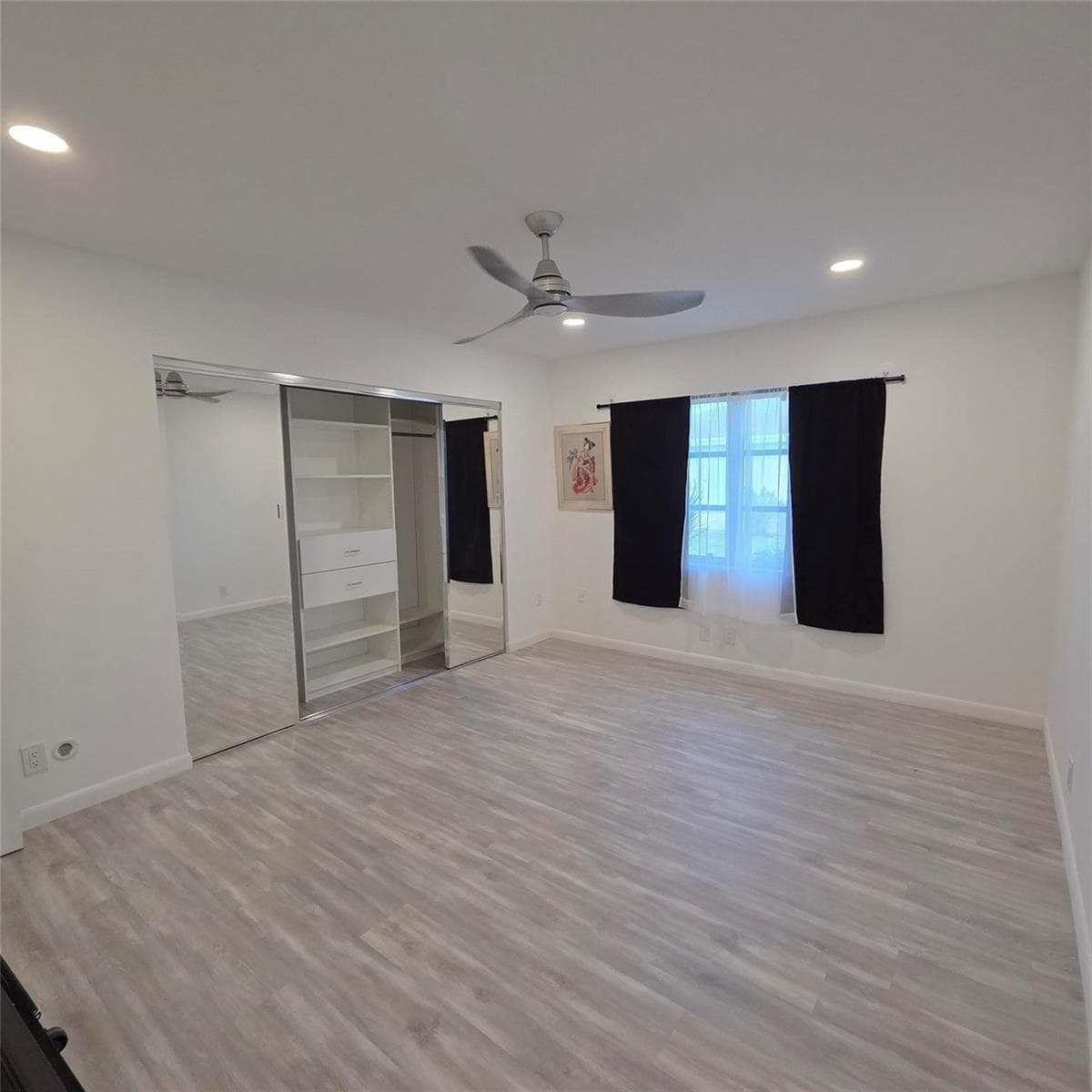 5385 LAKEFRONT Boulevard A photo 18