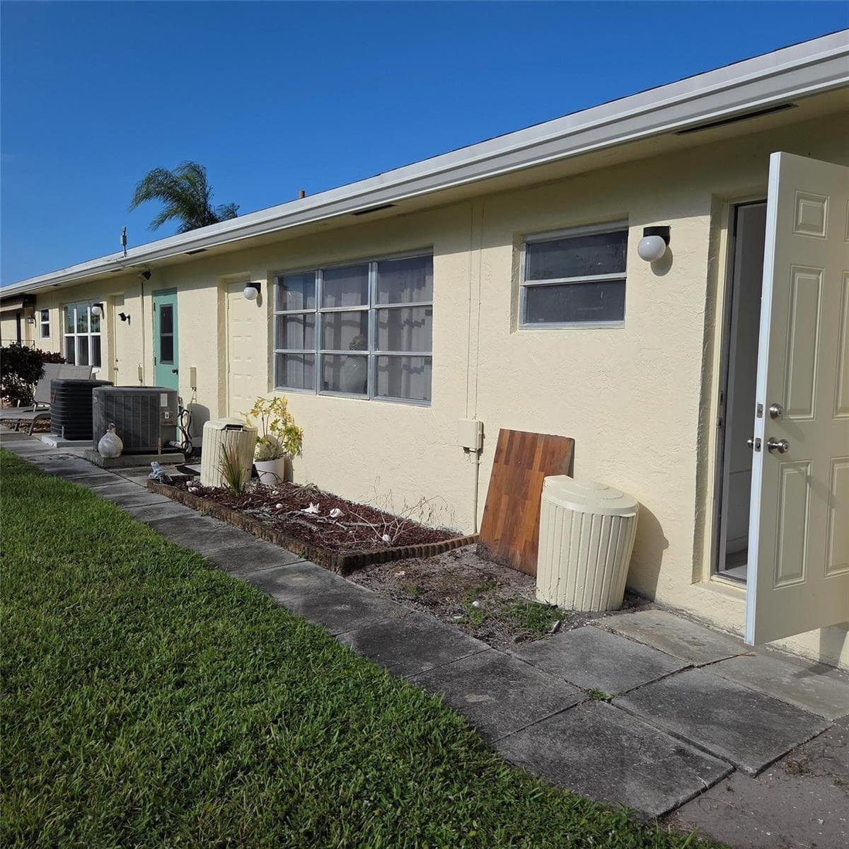 5385 LAKEFRONT Boulevard A photo 21