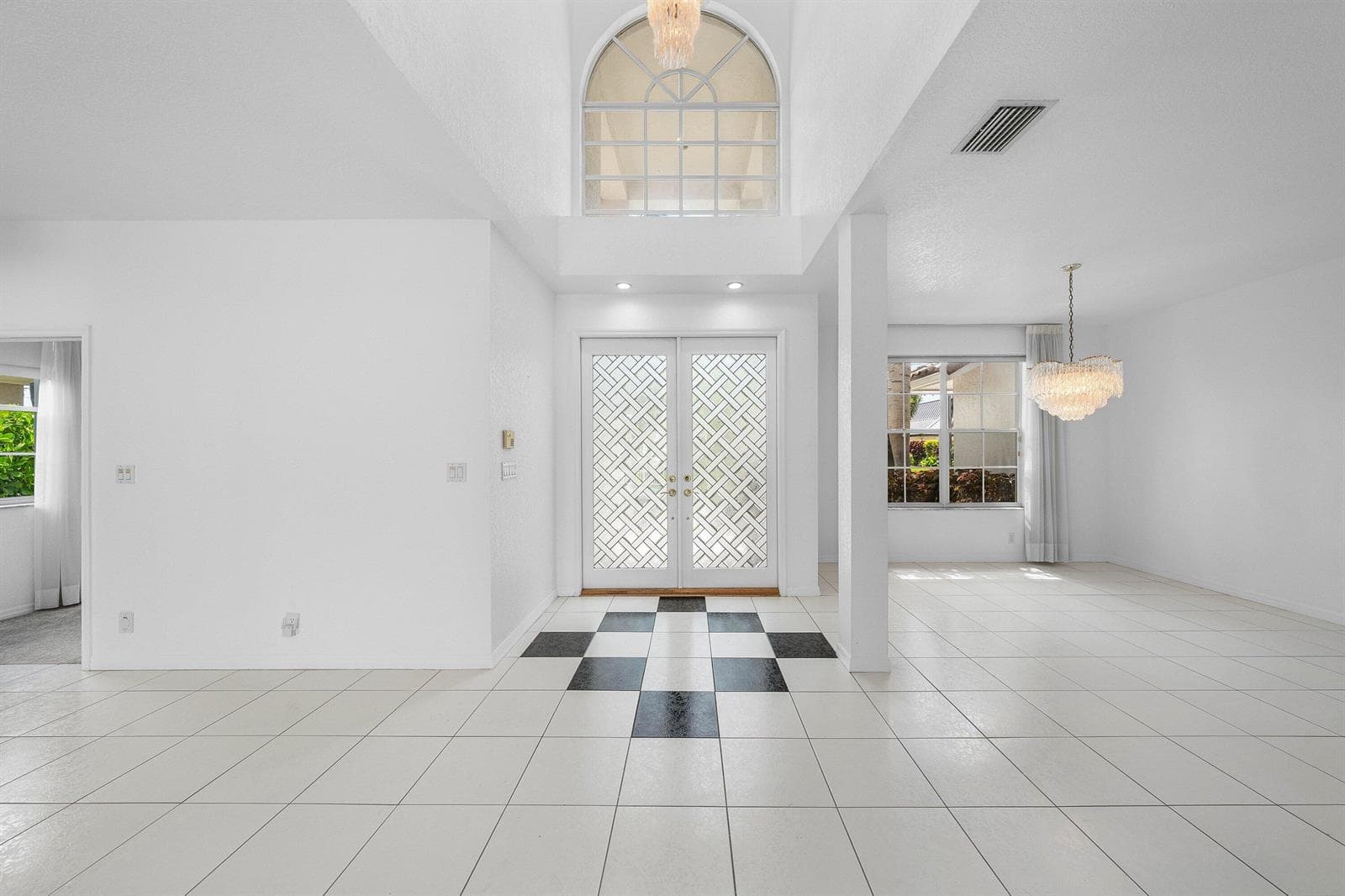 807 Coventry Street photo 7