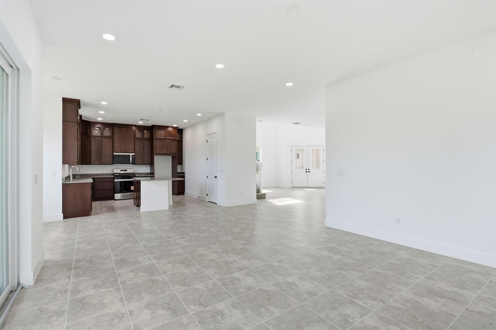 13985 Spruce Pine Drive photo 9