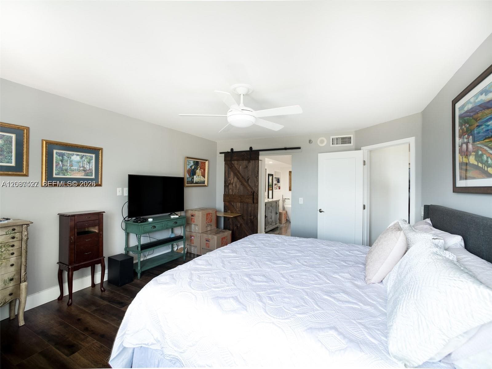 3500 Mystic Pointe Dr 1607 photo 10