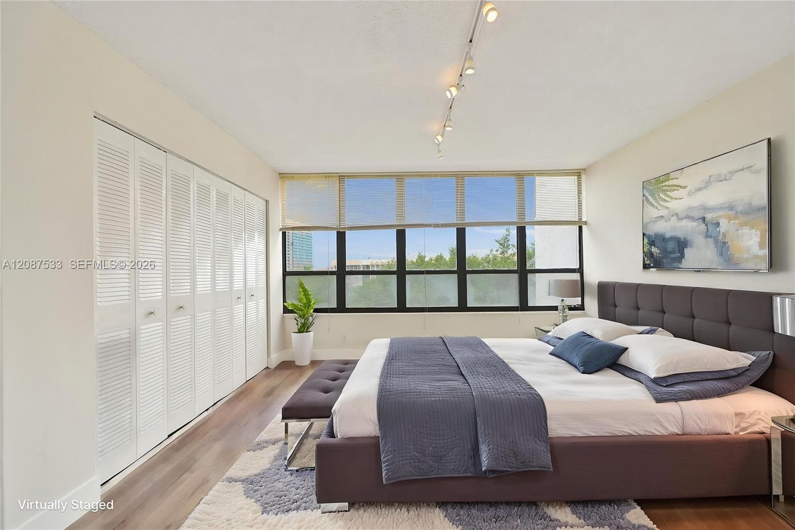 600 Three Islands Blvd 311 photo 9