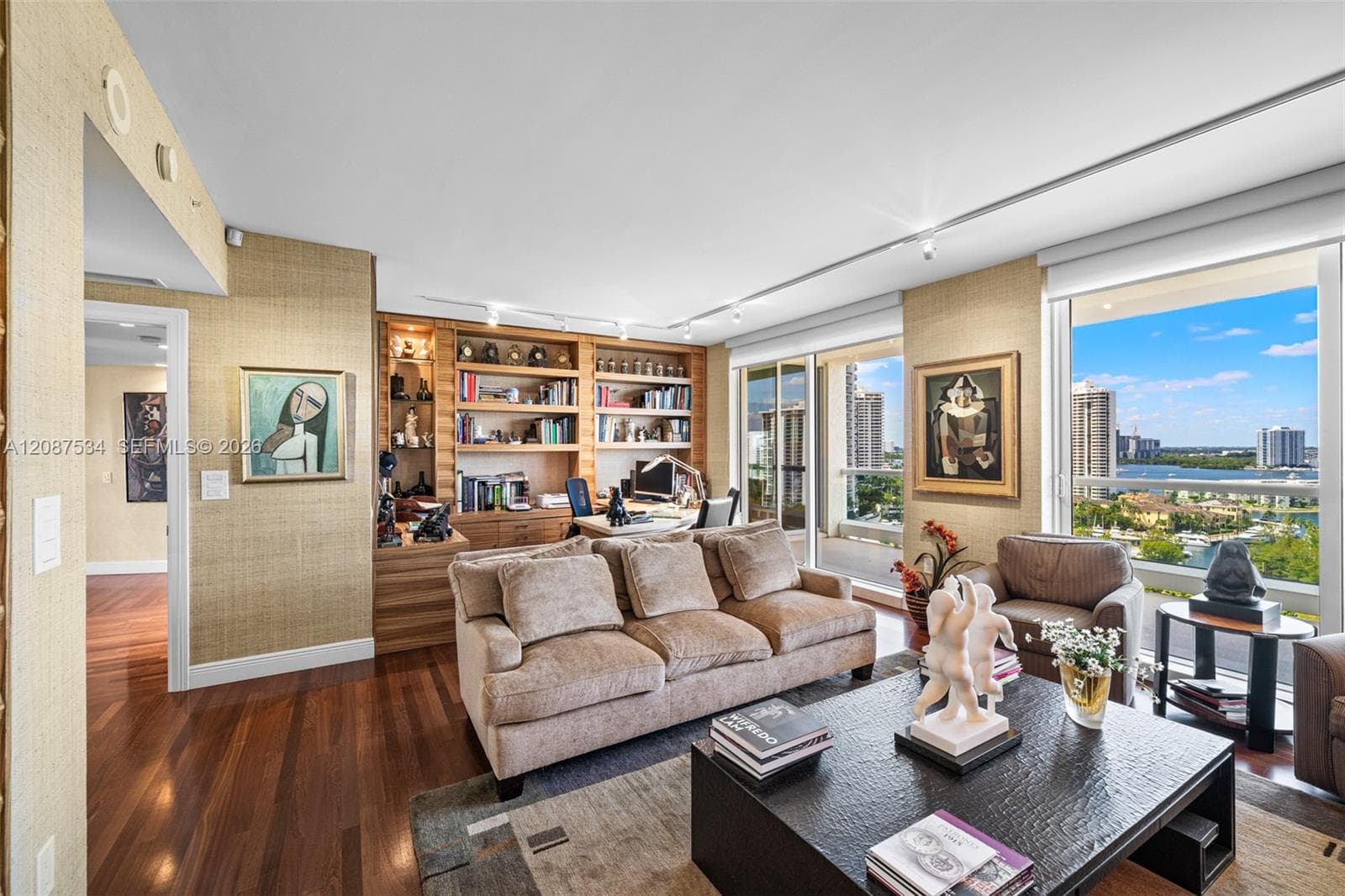 6000 Island Blvd 1703 photo 14