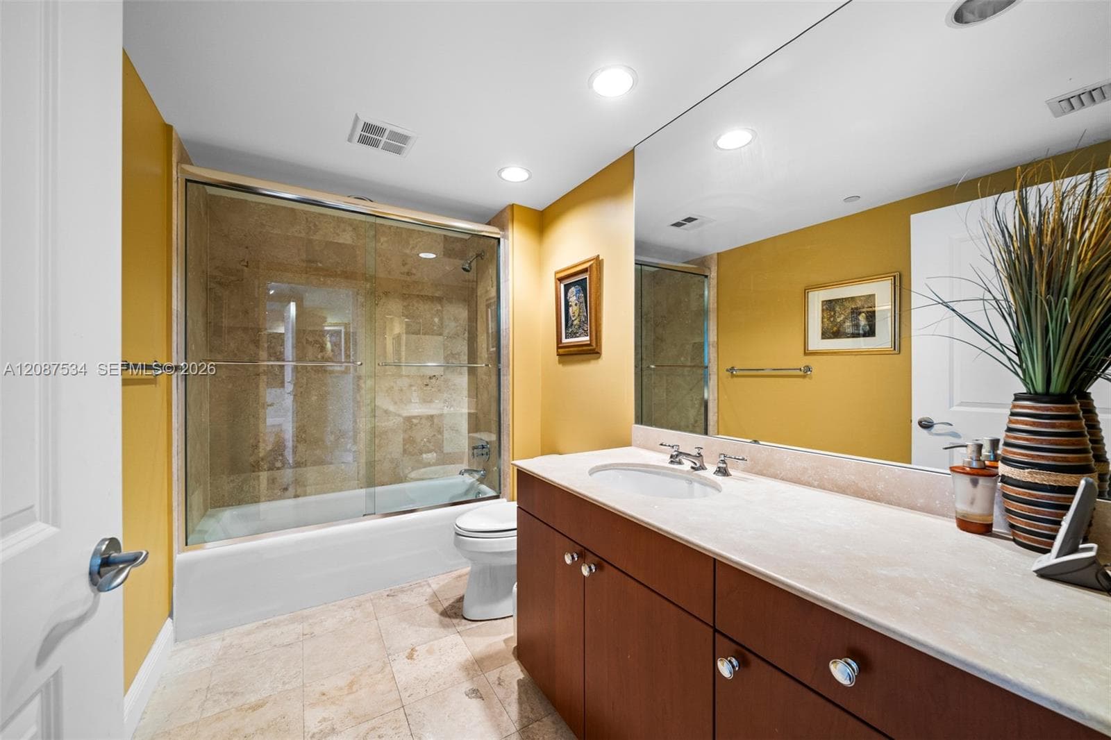 6000 Island Blvd 1703 photo 18