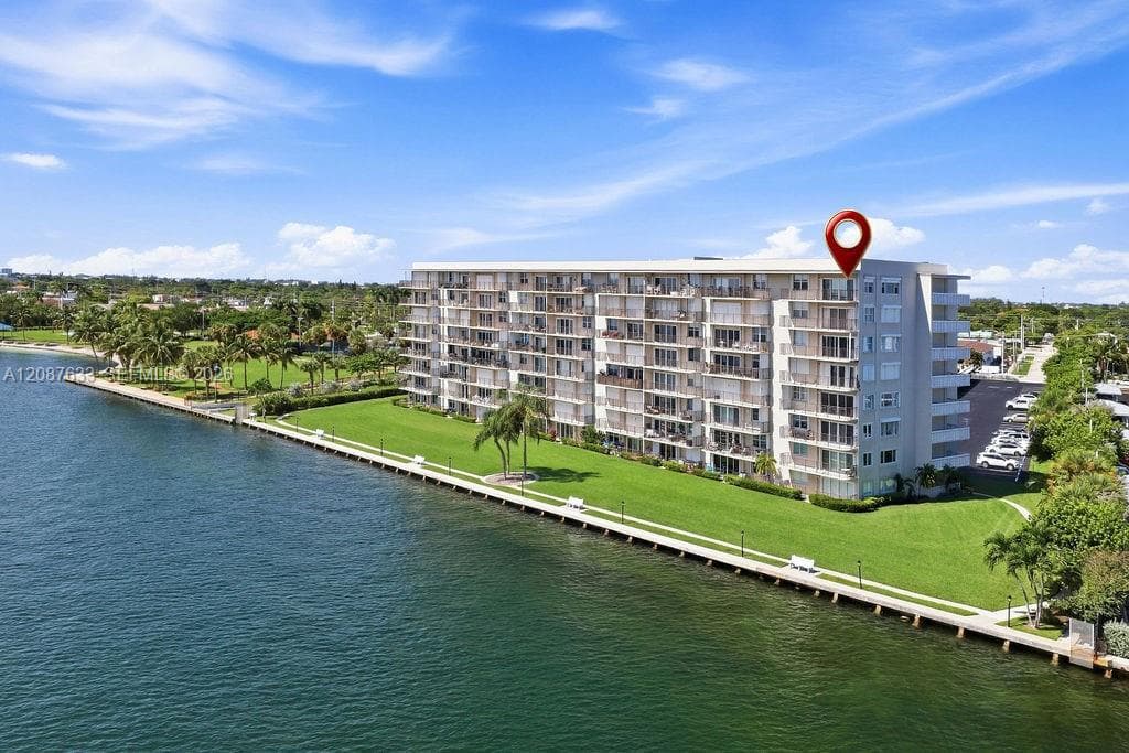 801 Lake Shore Dr 801 photo 3