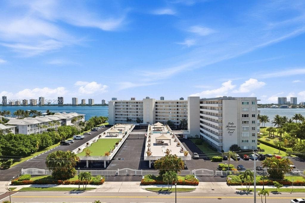 801 Lake Shore Dr 801 photo 1