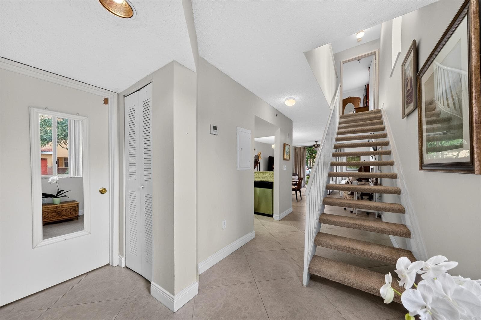 600 SCOTIA Drive 108 photo 10