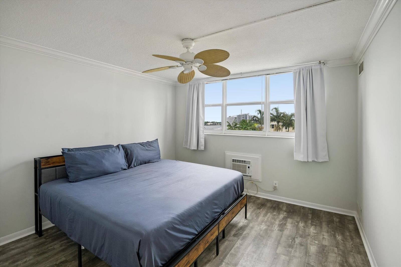 101 N BIRCH Road 503 photo 8