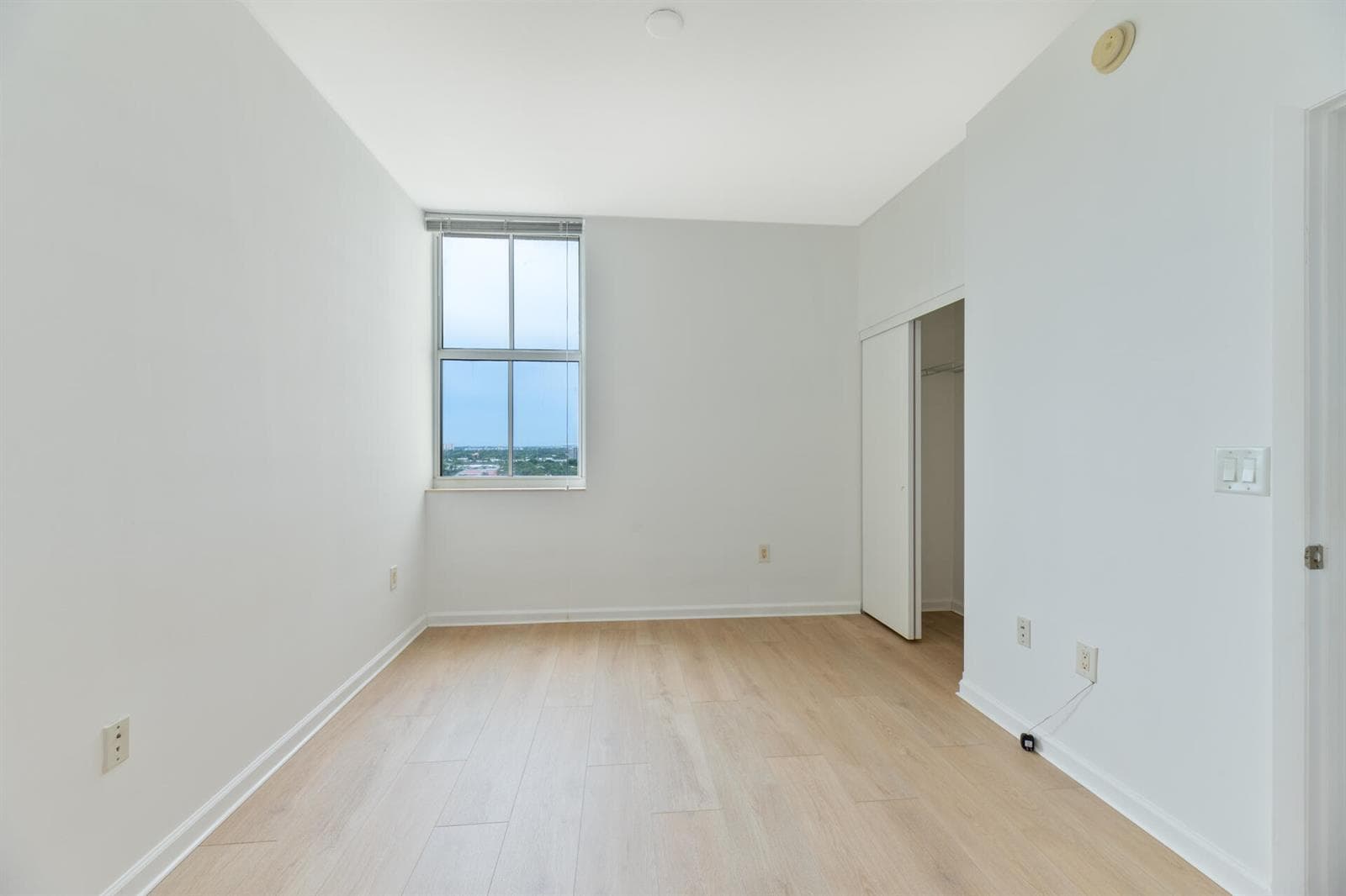 3340 NE 190TH Street 1309 photo 12